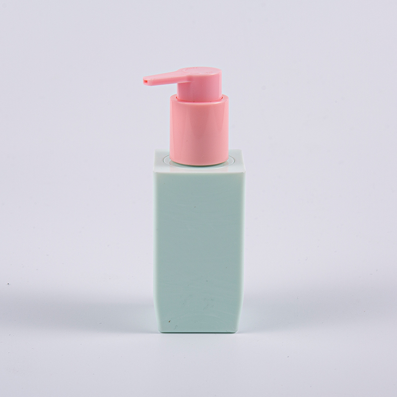 複数の色のオプションのプラスチック ポンプが付いている正方形の形 50ml PETG の厚い壁のローションのびん 複数の色のオプションのプラスチック ポンプが付いている正方形の形 50ml PETG の厚い壁のローションのびん