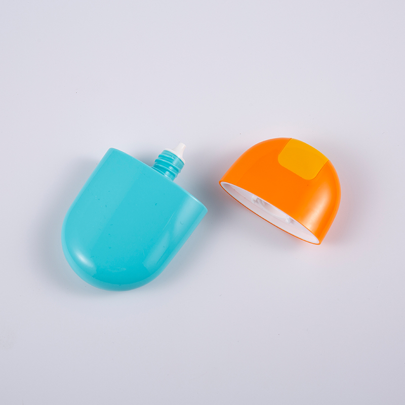 ソリッドブルーカラー 30ml 50ml EVOH 多層日焼け止めボトル、スクリューキャップ付き